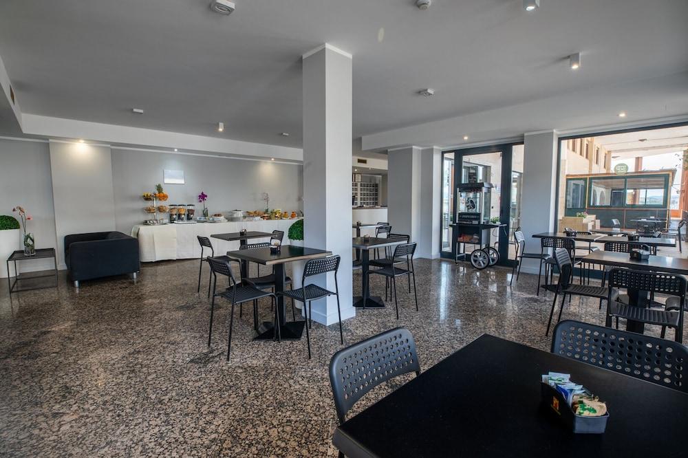 Hotel De Plam Olbia Esterno foto