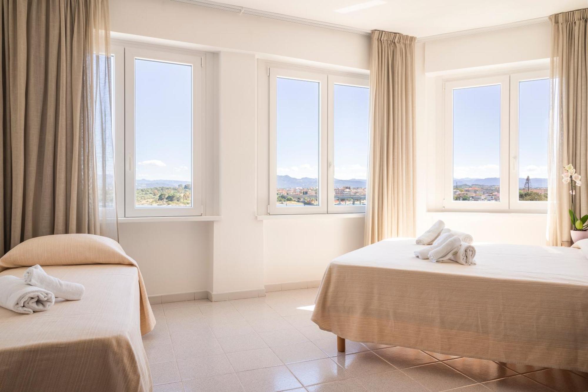 Hotel De Plam Olbia Esterno foto